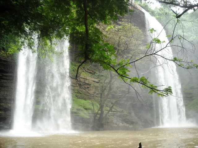 TSENKU FALLS DODOWA